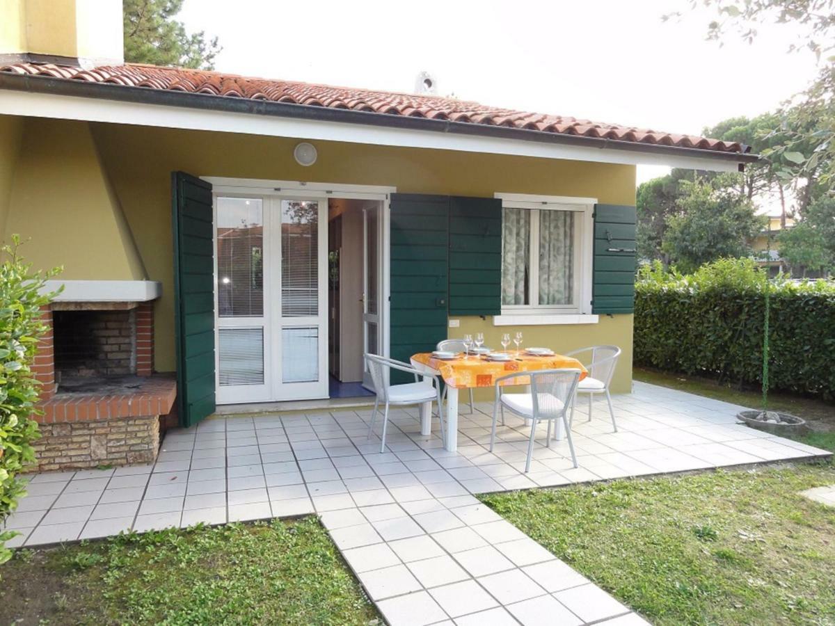 Villaggio Michelangelo Бибионе Стая снимка